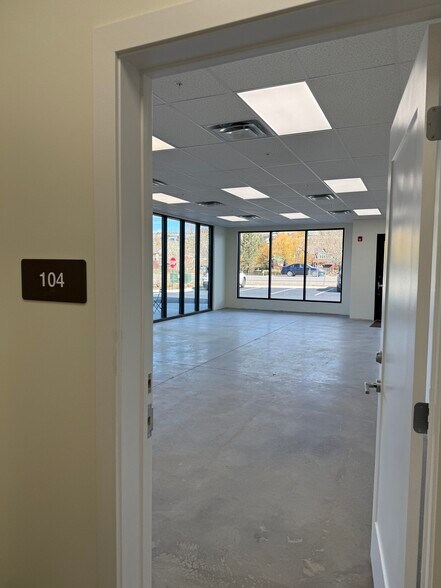 More Photos Of 205 Jasper Pl, Ridgway General Retail For Sale