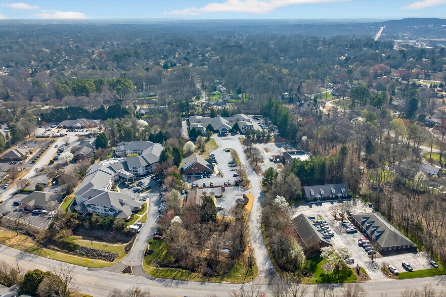 More Photos Of 5 Hawthorne Park Ct, Greenville Office For Sale