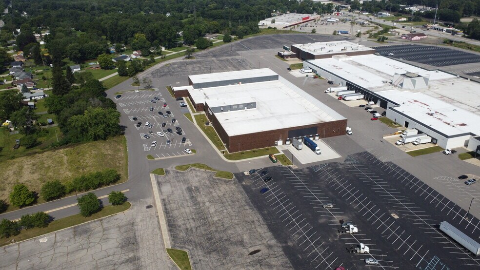 More Photos Of 3701 Main St, Elkhart Industrial For Lease