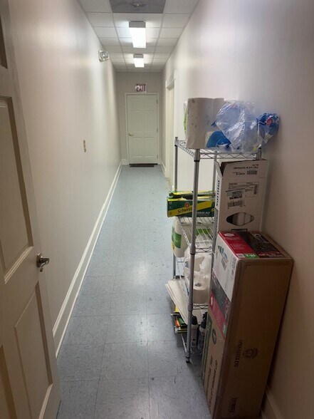 More Photos Of 220 Westinghouse Blvd, Charlotte Office For Sale