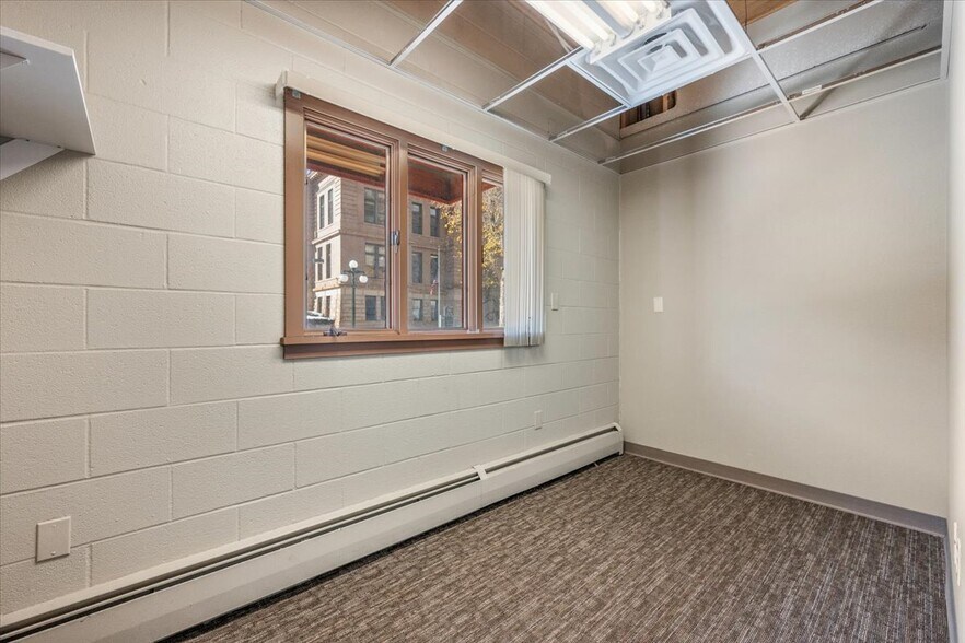 More Photos Of 87 Sherman St, Deadwood Restaurant For Lease