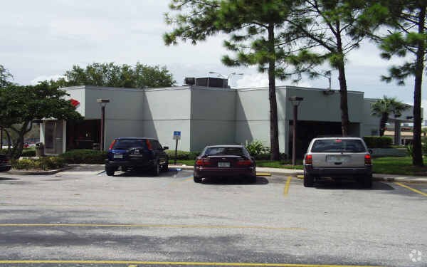 More Photos Of 7105 Silver Star Rd, Orlando Bank For Lease