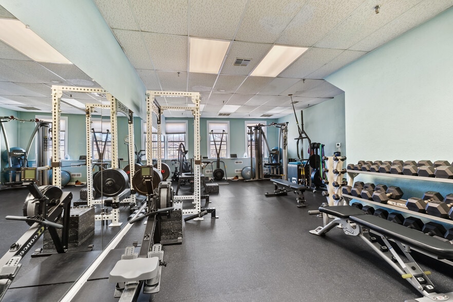 More Photos Of 151-159 Linden St, Wellesley Office For Lease
