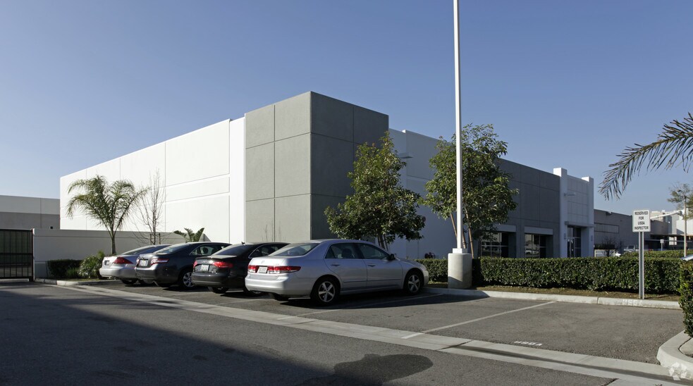 More Photos Of 390 N Ponderosa Ave, Ontario Warehouse For Sale