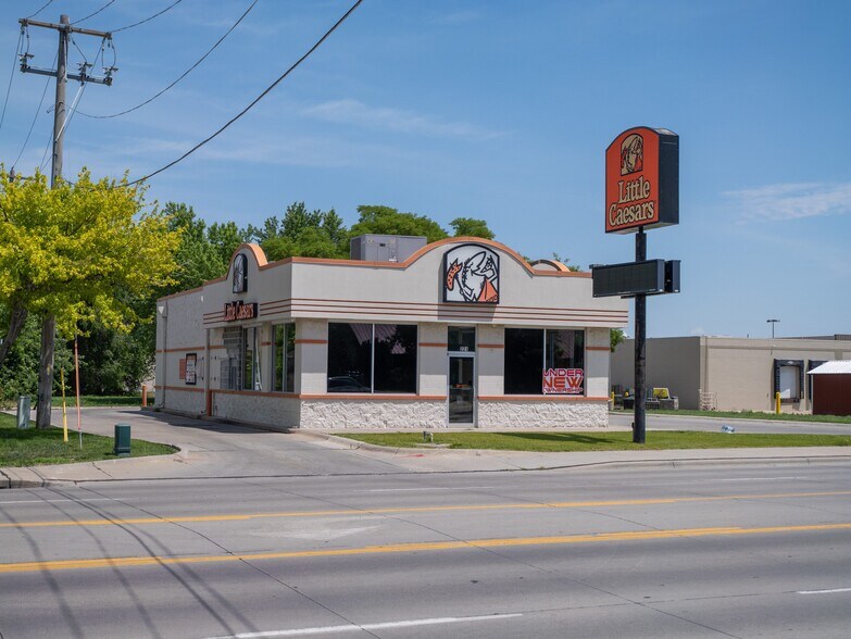 Primary Photo Of 221 W 39th St, Kearney General Retail For Sale