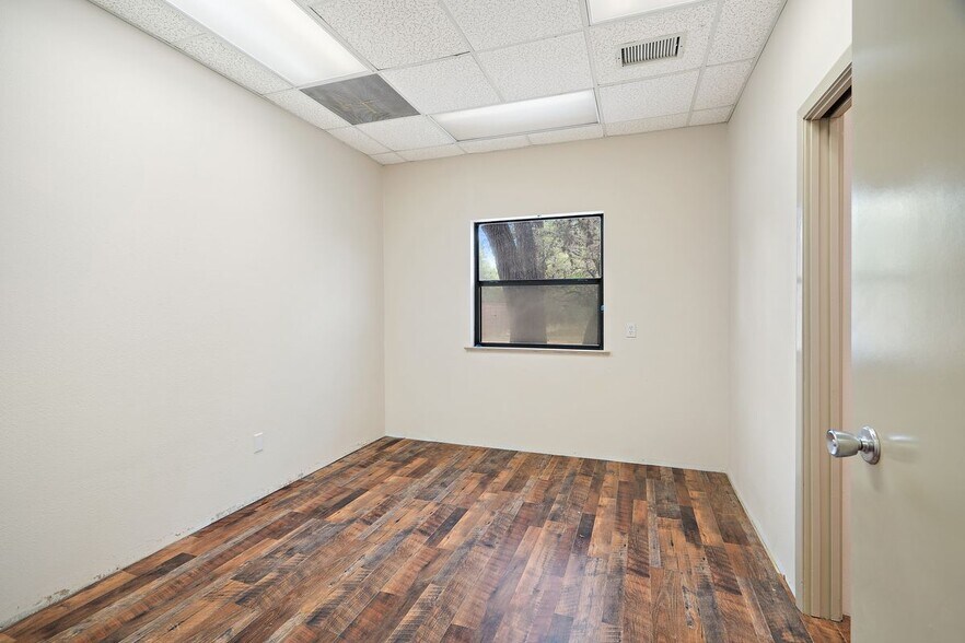 More Photos Of 208 Haley Rd, Johnson City Medical For Sale