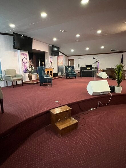 More Photos Of 955 Oliver Ave, Indianapolis Religious Facility For Sale