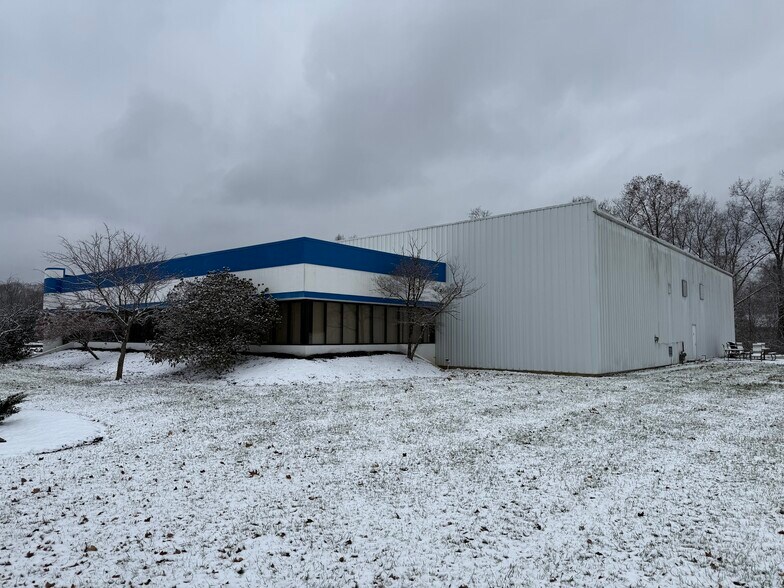 More Photos Of 143 Commerce Blvd, Loveland Warehouse For Sale