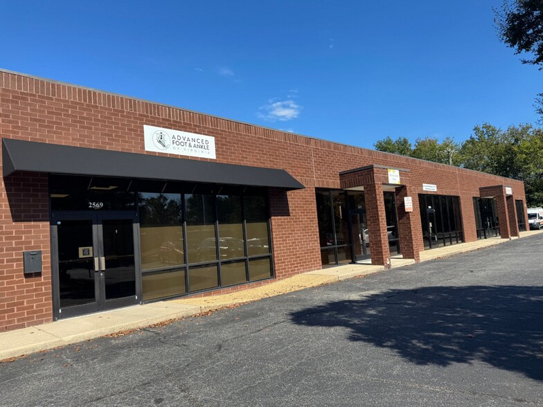 More Photos Of 2569-2571 Homeview Dr, Richmond Medical For Lease