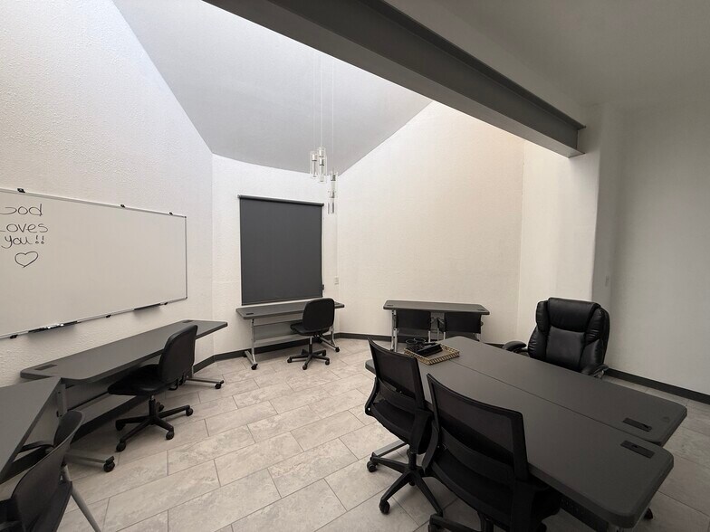 More Photos Of 500 E Schuster Ave, El Paso Unknown For Lease