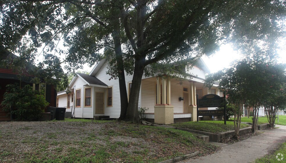 More Photos Of 2019 Government St, Baton Rouge Office For Lease