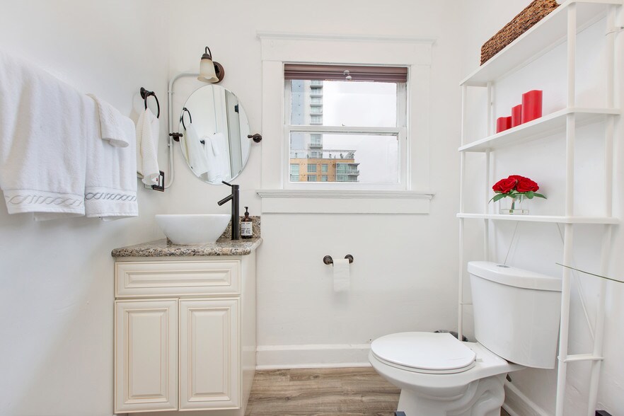 More Photos Of 1130-1134 11th Ave, San Diego Apartments For Sale