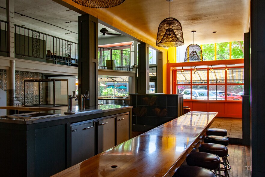 More Photos Of 21 E Main St, Walla Walla General Retail For Lease