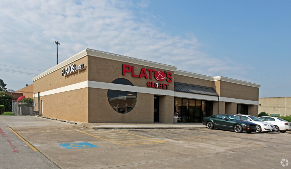 More Photos Of 4410-4438 Dowlen Rd, Beaumont Unknown For Lease