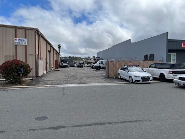 More Photos Of 380 Engel St, Escondido Warehouse For Lease