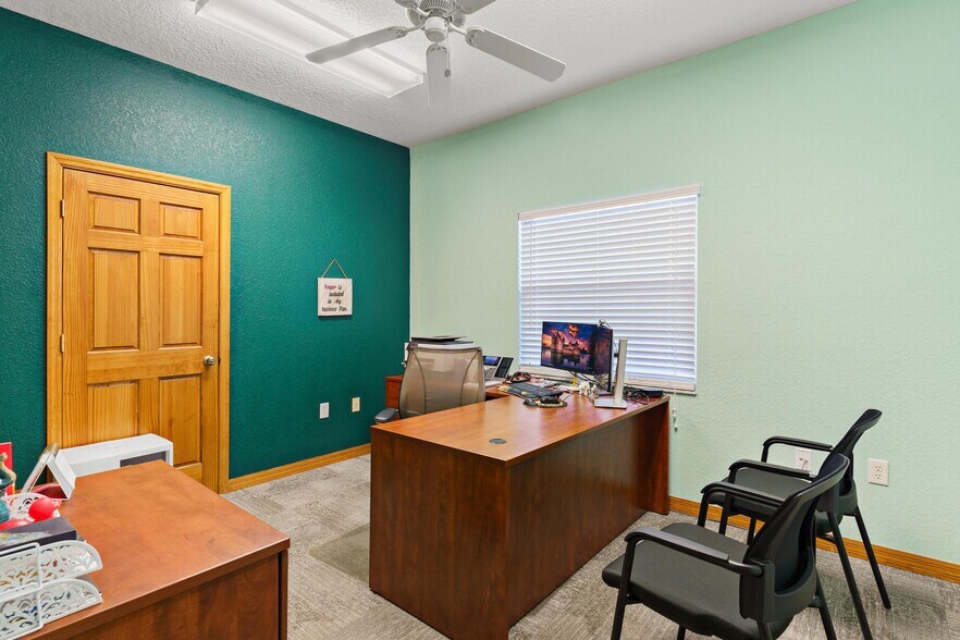 More Photos Of 407 E Alfred St, Tavares Office For Sale