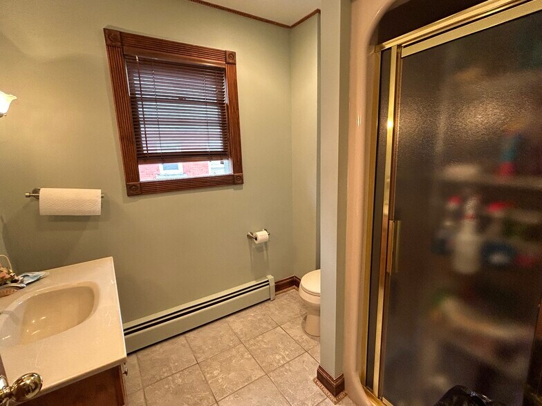 More Photos Of 847 King George Rd, Fords Office For Sale