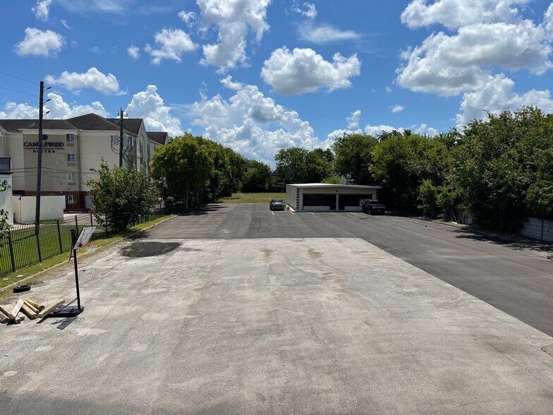 More Photos Of 10015 Main St, Houston Land For Sale