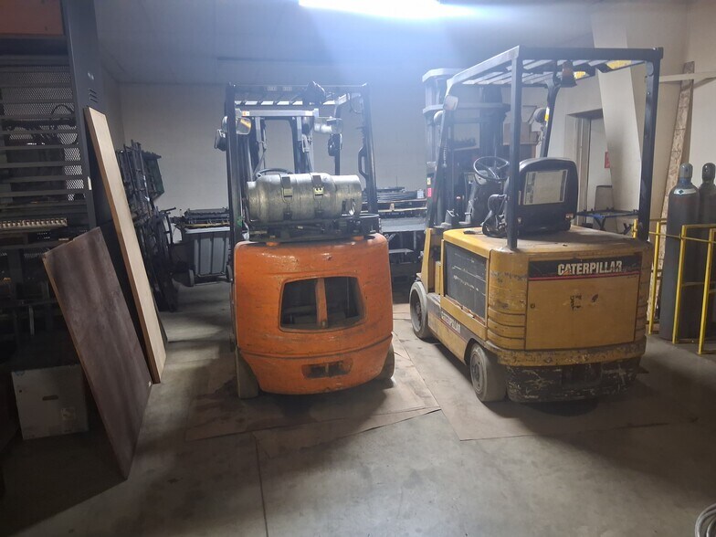 More Photos Of , Springfield Industrial For Sale