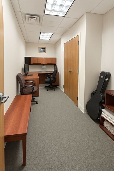 More Photos Of 6 Drummond Pl, Red Bank Office For Lease