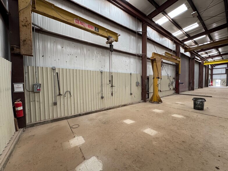 More Photos Of 3938 S County Road 1290, Odessa Warehouse For Lease