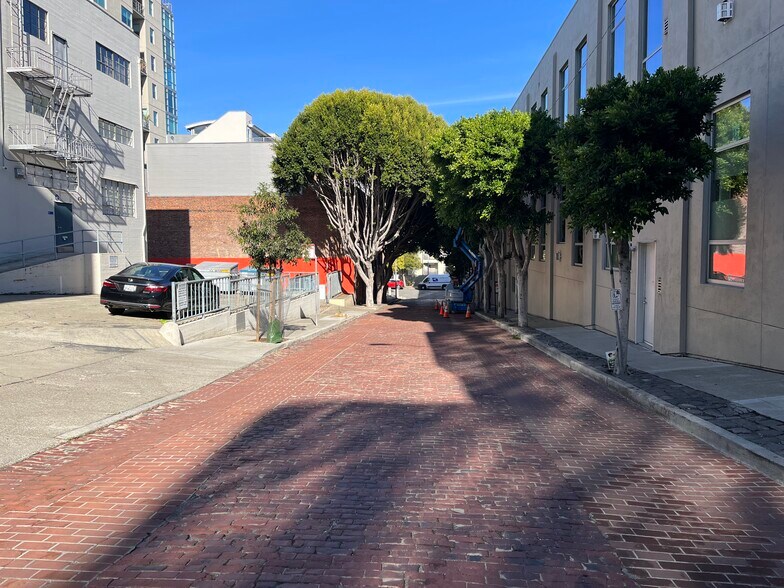 More Photos Of 329 Bryant St, San Francisco Loft Creative Space For Lease