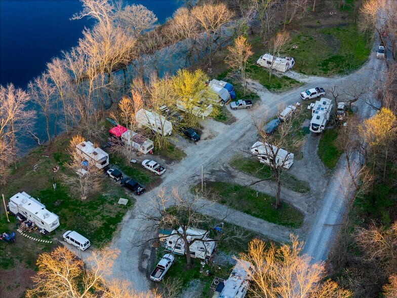 More Photos Of 9596 N 447 Rd, Spavinaw Trailer Camper Park For Sale