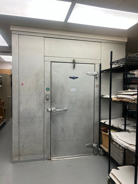 More Photos Of 7481 E US Highway 36, Avon Freestanding For Sale
