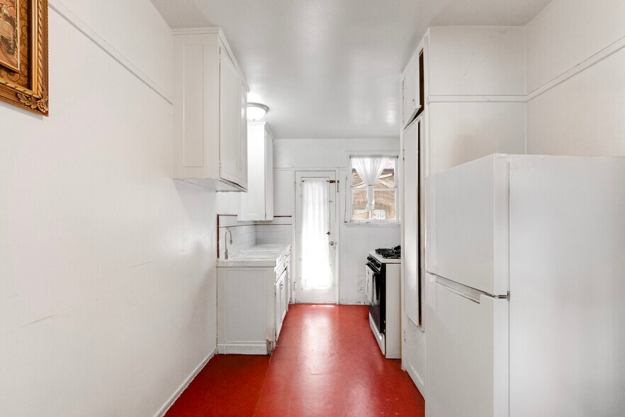 More Photos Of 120 S Coronado St, Los Angeles Apartments For Sale