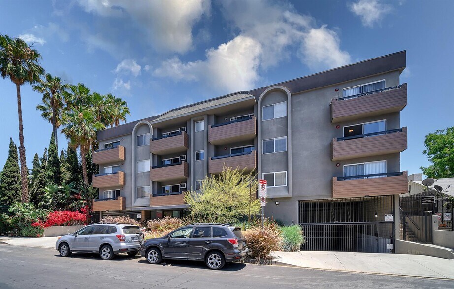 More Photos Of 1320 N Sycamore Ave, Los Angeles Apartments For Sale