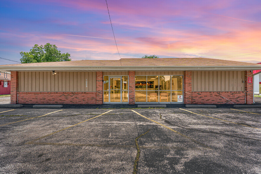 Primary Photo Of 1055 Campbell Ave, Springfield Office For Sale