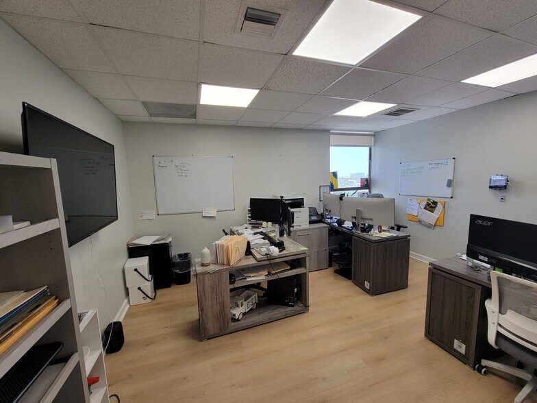 More Photos Of 1250 E Hallandale Beach Blvd, Hallandale Beach Office For Lease