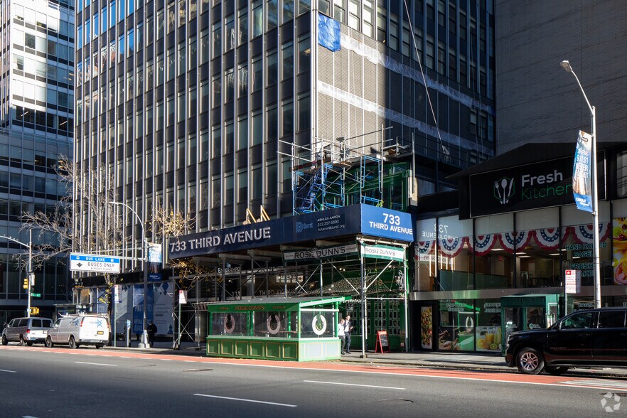 More Photos Of 733 Third Ave, New York Coworking Space