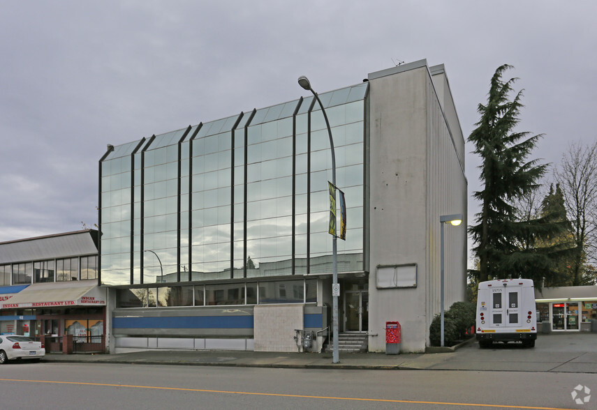 Primary Photo Of 422 6th St, New Westminster Loft Creative Space For Lease