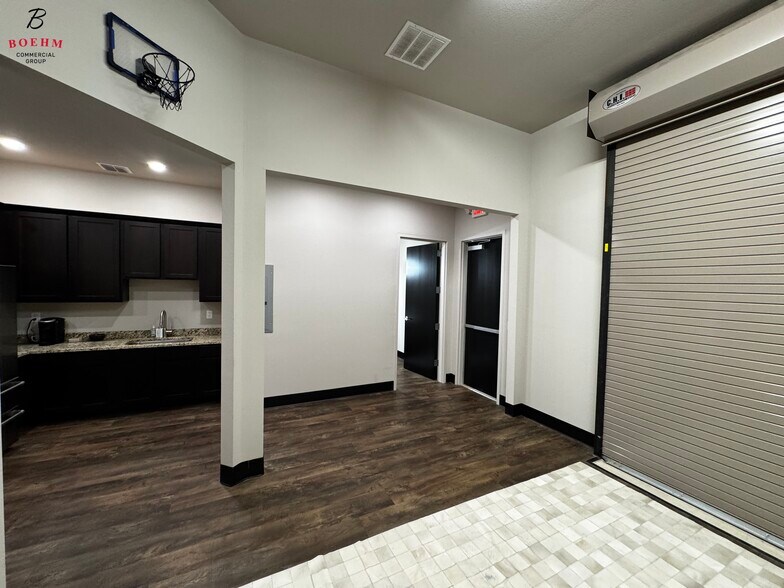 More Photos Of 12 Truss Dr, Boerne Freestanding For Lease