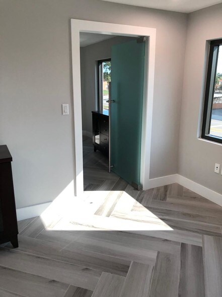 More Photos Of 3475 W Flagler St, Miami Coworking Space