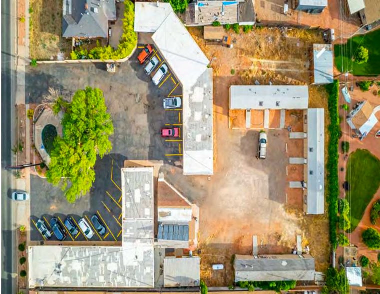 More Photos Of 330 S 100 E, Kanab Hotel For Sale