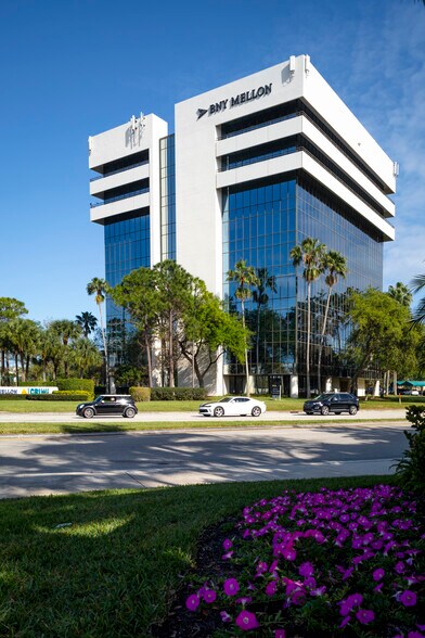 More Photos Of 3300 Pga Blvd, Palm Beach Gardens Office For Lease