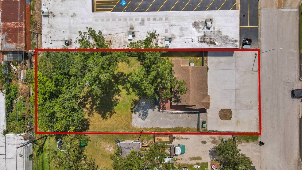 More Photos Of 3743 Erie St, Houston Freestanding For Sale