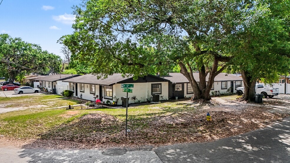 Primary Photo Of 14207 N 12th St, Tampa Apartments For Sale