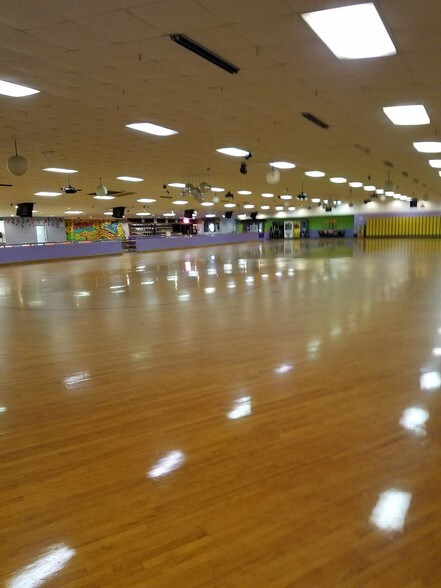 More Photos Of 1150 S Sheridan Rd, Tulsa Skating Rink For Sale