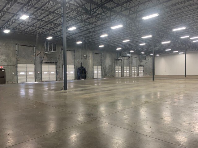 More Photos Of 5551 Parkwest Dr, Bessemer Distribution For Lease