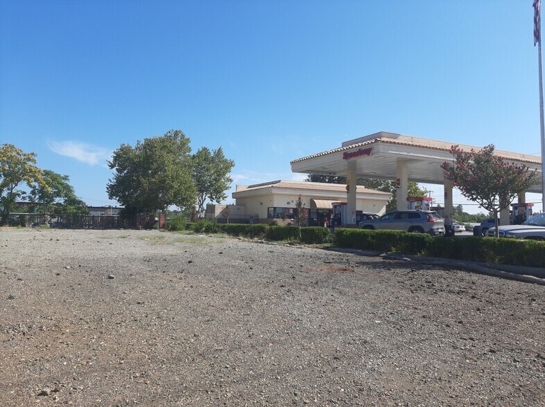 More Photos Of 380 E Cypress Ave, Redding Land For Sale