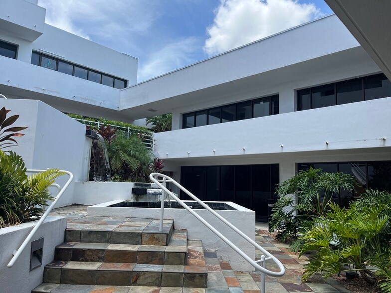 More Photos Of 8660 College Pky, Fort Myers Medical For Lease