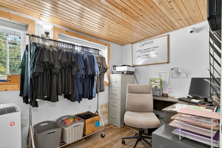 More Photos Of 765 3rd Ave, Welaka Restaurant For Sale