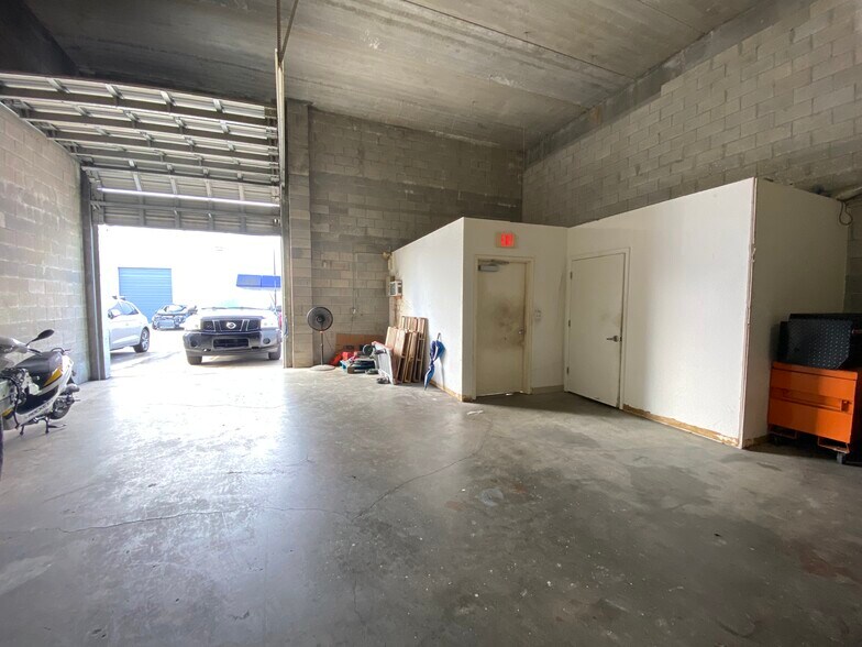 More Photos Of 13355-13385 NW 47th Ave, Opa-locka Warehouse For Sale
