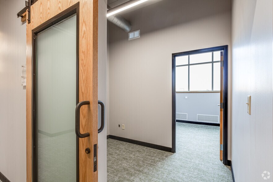 More Photos Of 540 Fairview Ave, Saint Paul Unknown For Lease