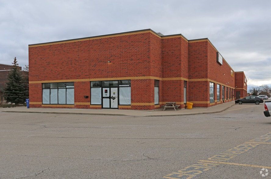 More Photos Of 245 Wyecroft Rd, Oakville General Retail For Lease