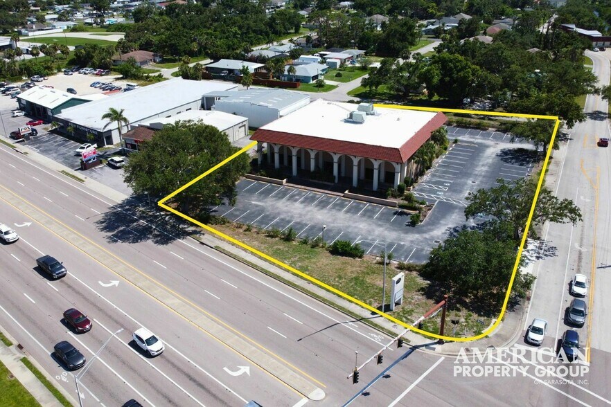 More Photos Of 2100 S Tamiami Trl, Venice Office For Lease