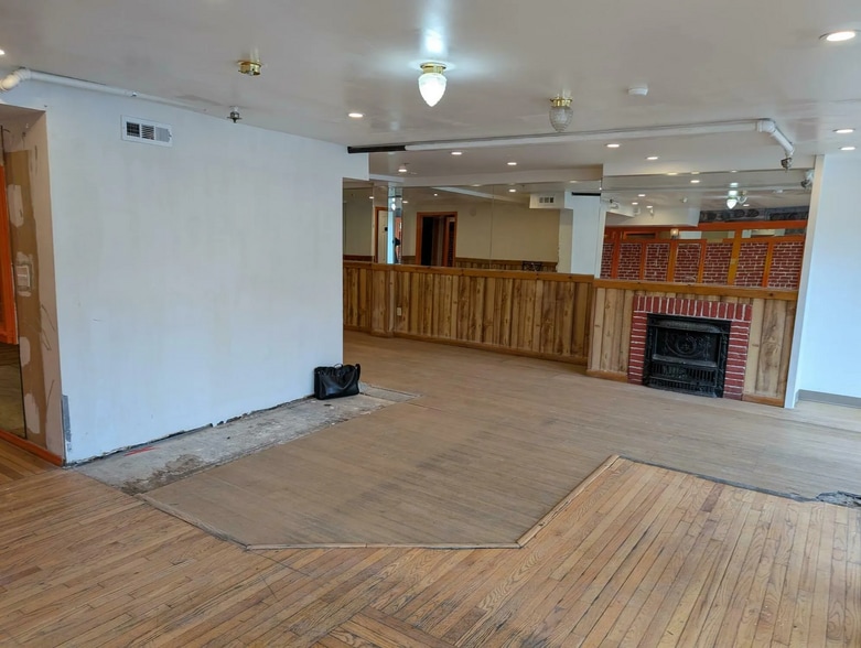 More Photos Of 144 Washington Ave, Albany Storefront Retail Residential For Lease